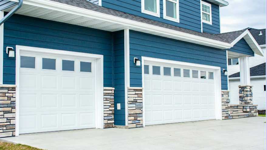 commercial garage door issues in agua dulce