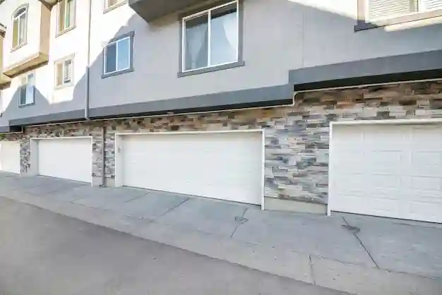 benefits of upgrading to modern commercial garage doors in Montana Vista