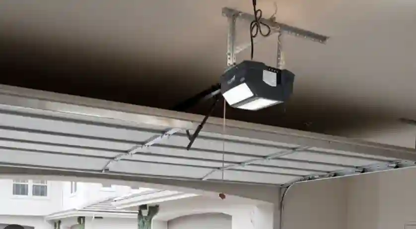 right garage opener in Sparks, TX